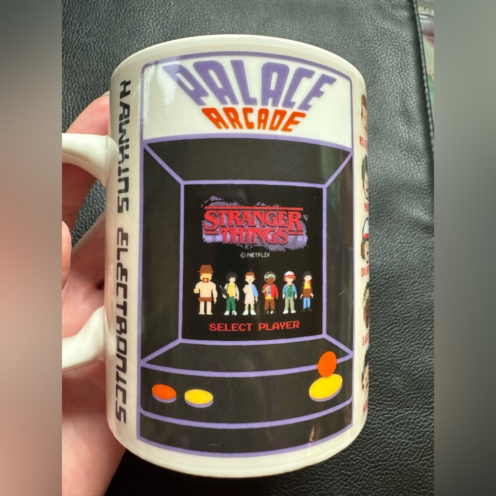 Stranger Things Cup - Picture 7 of 11